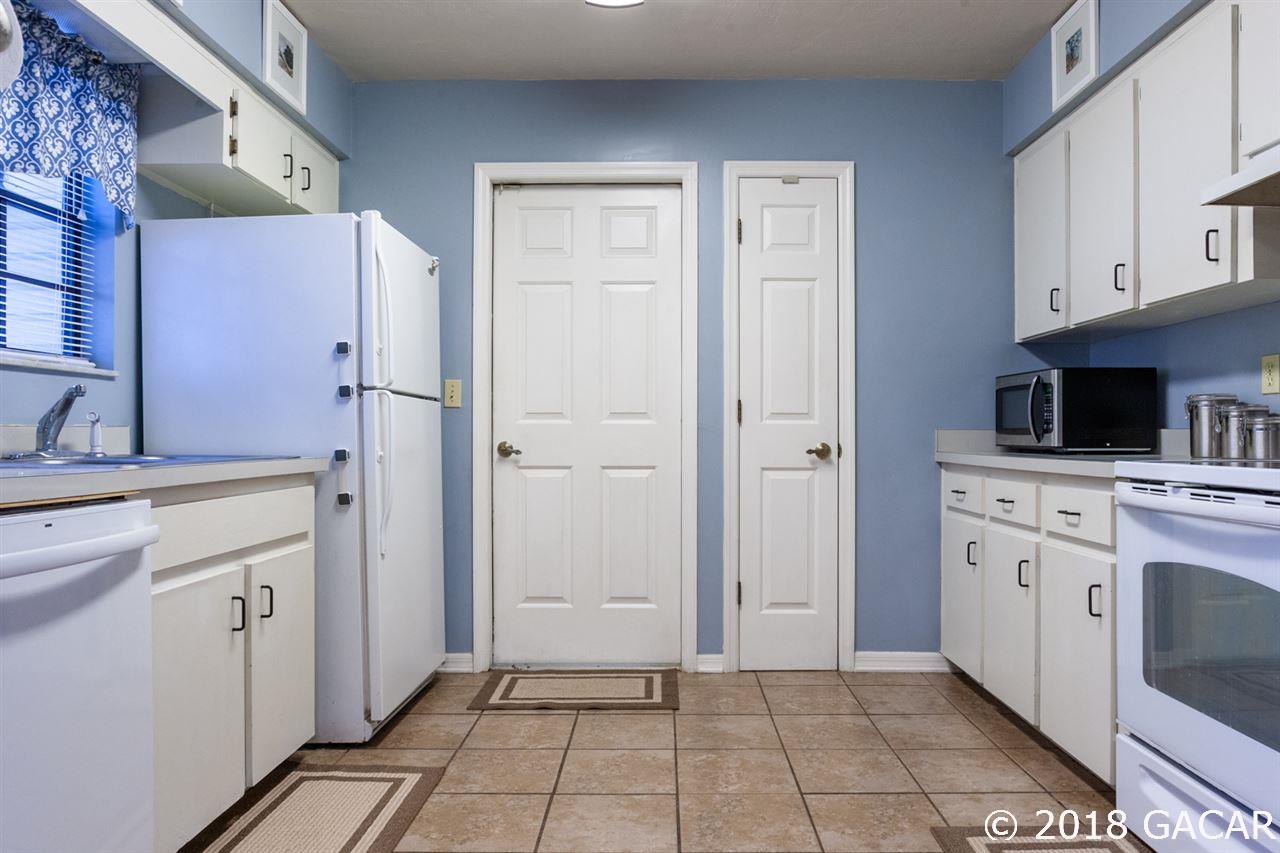 3642 Northwest 7th Place Gainesville, FL 32607 - Photo 11 of 30