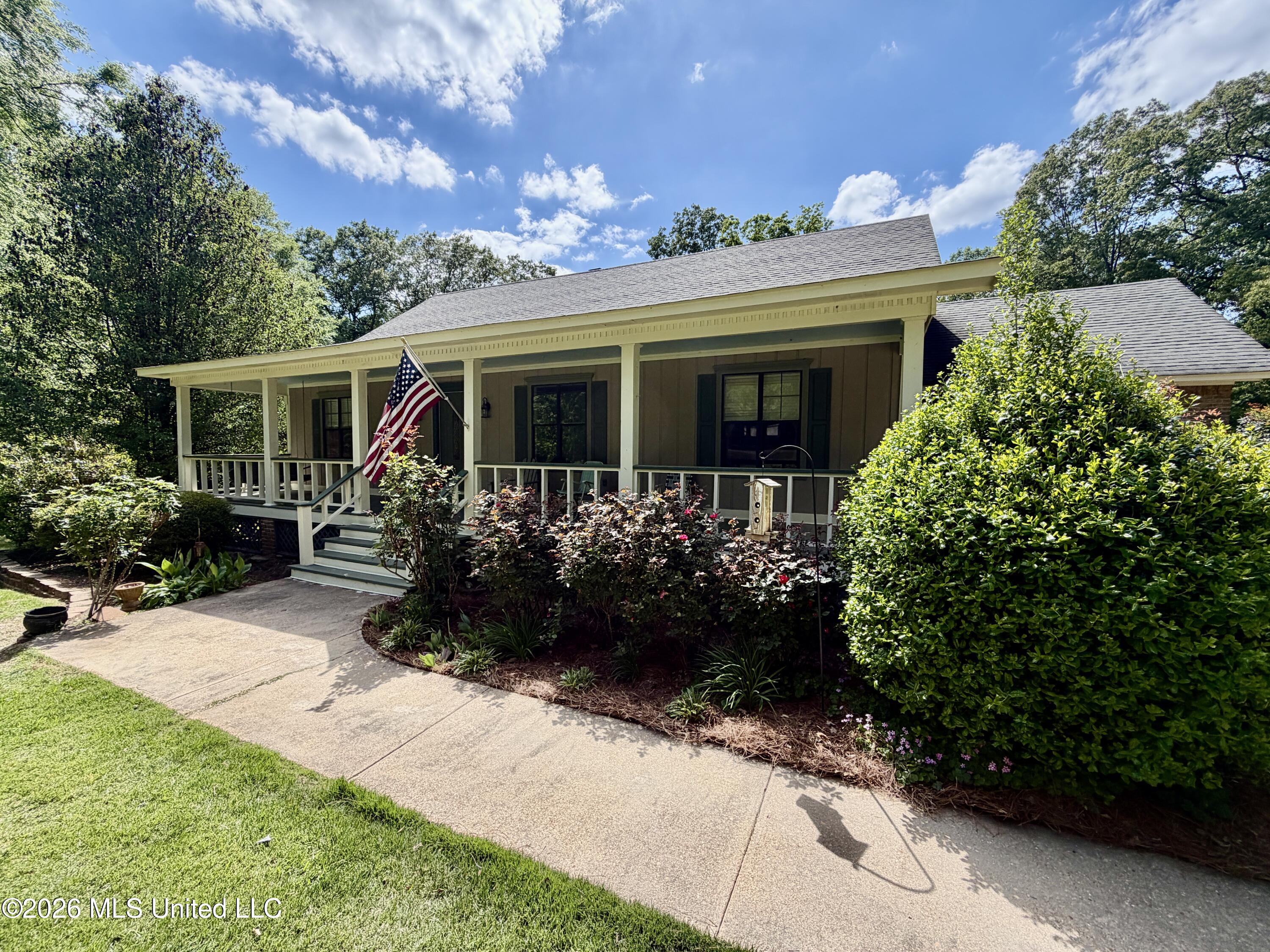 215 Trace Circle Raymond, MS 39154 - Photo 1 of 48 front