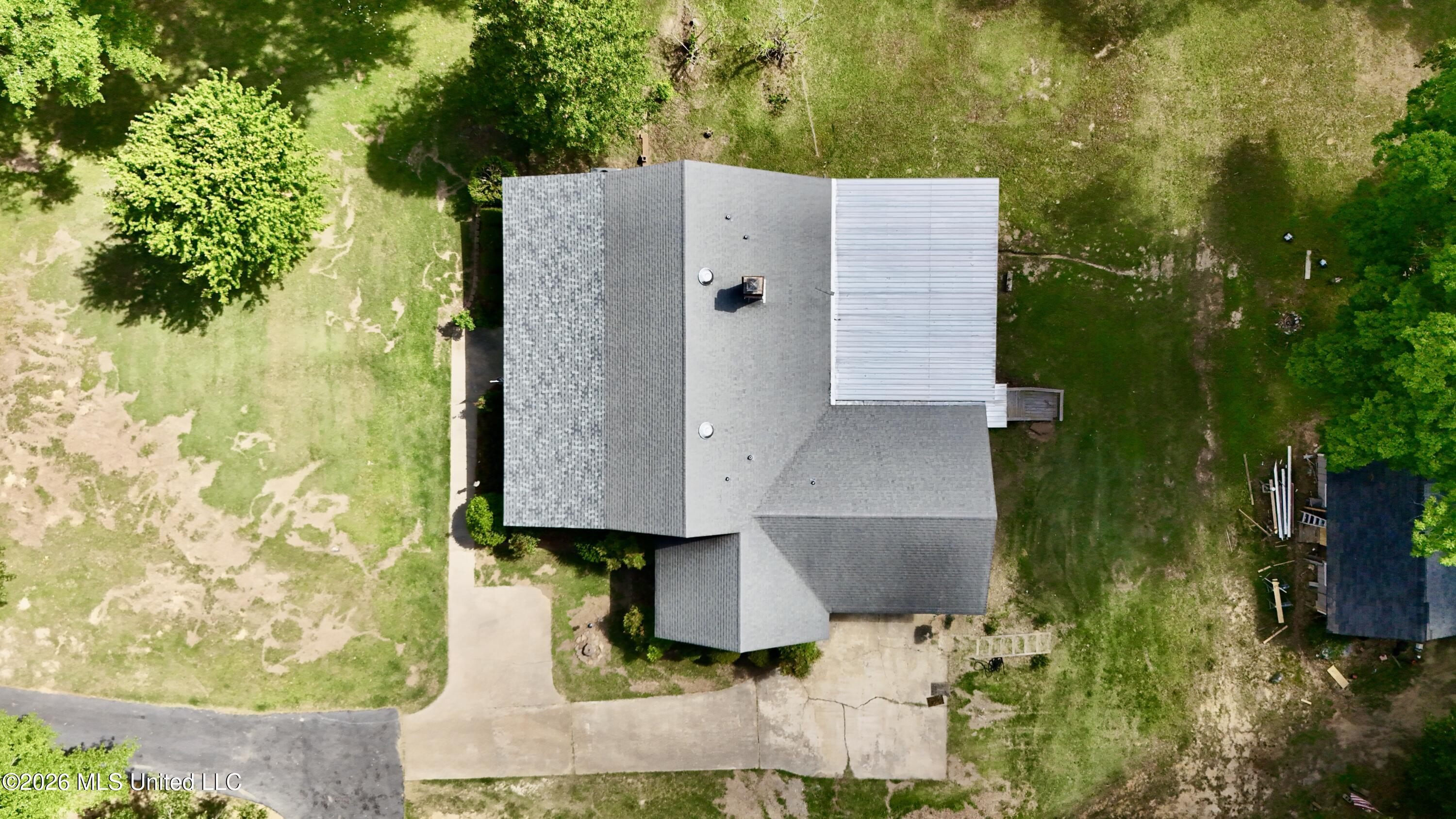 215 Trace Circle Raymond, MS 39154 - Photo 46 of 48 dji_fly_20260414_153644_0915_17761986756