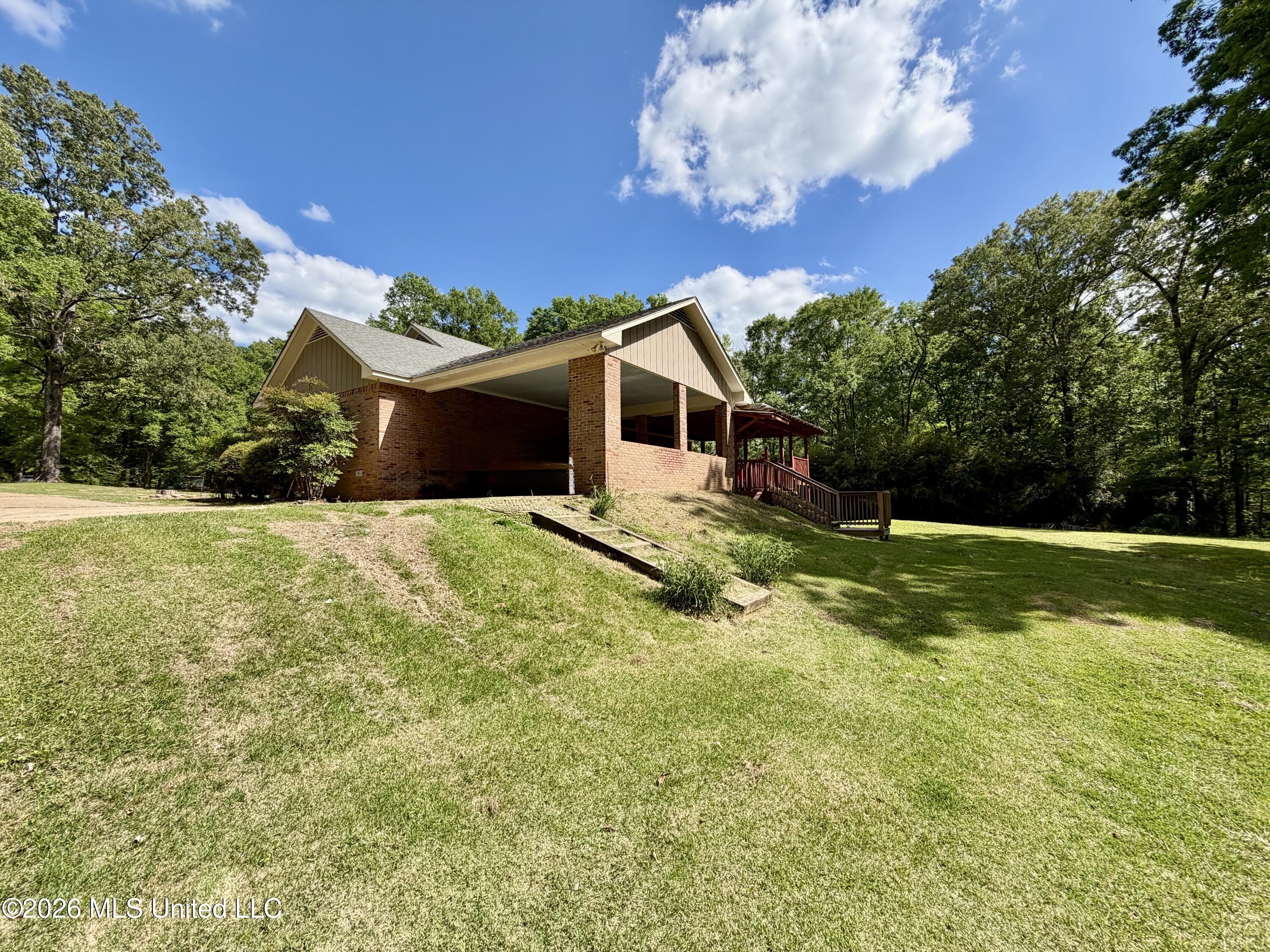 215 Trace Circle Raymond, MS 39154 - Photo 6 of 48 IMG_2449