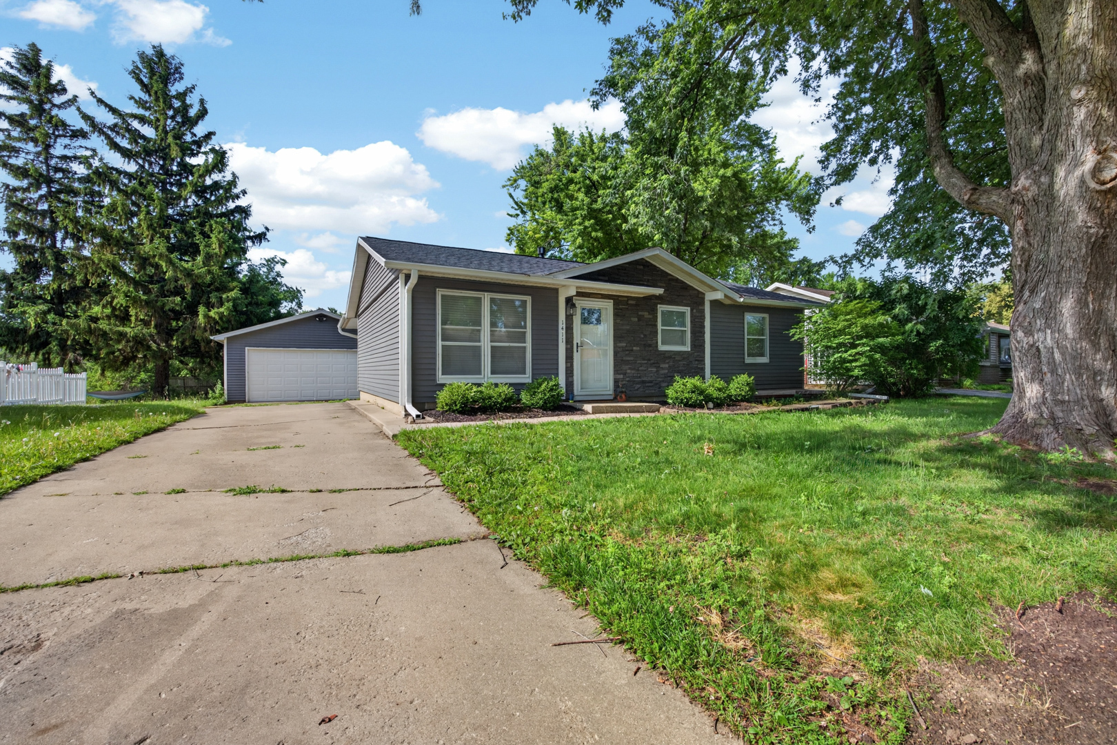 1411 Dillon Drive Normal, IL 61761 - Photo 33 of 35