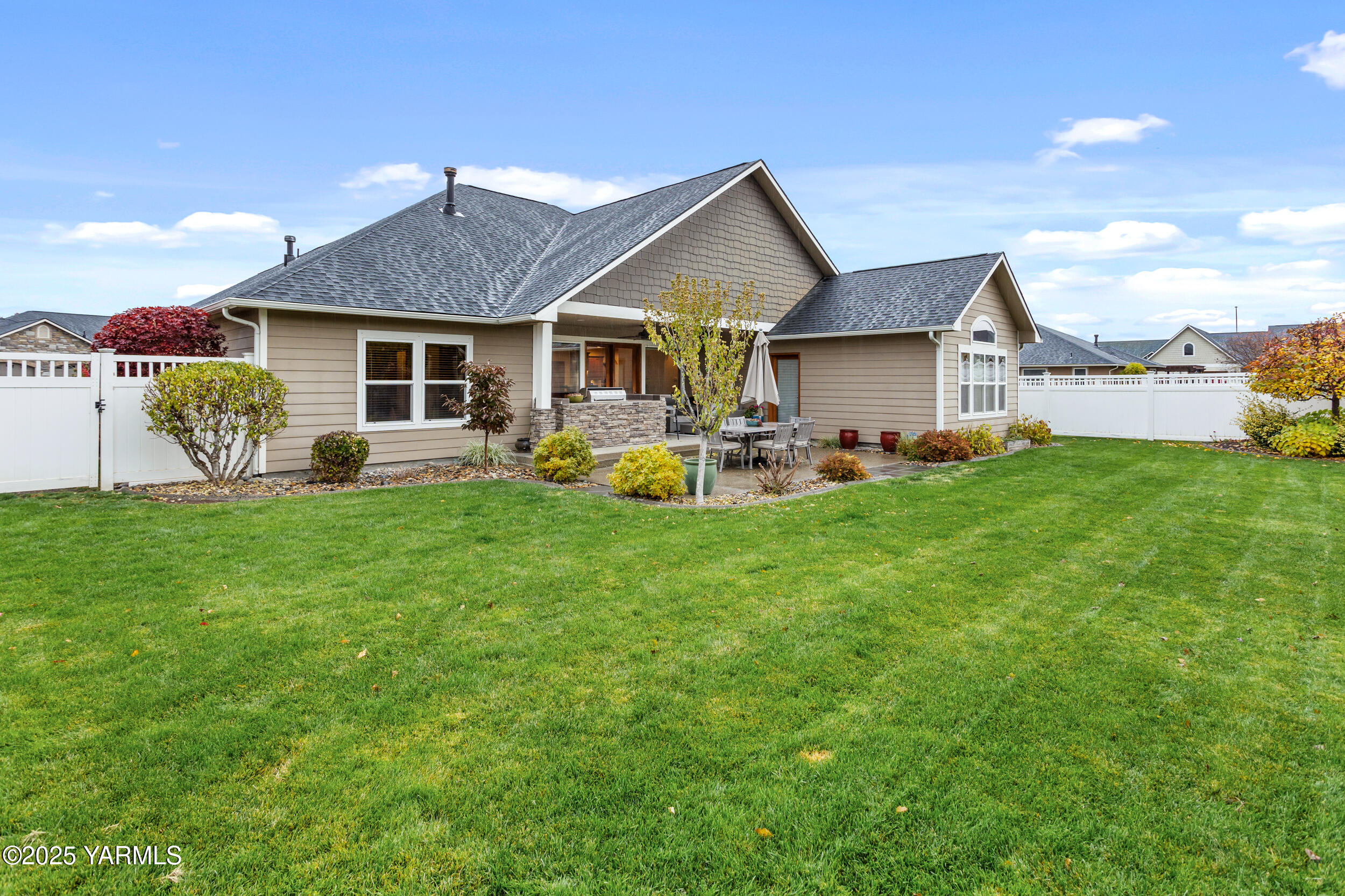 8838 Braeburn Loop Yakima, WA 98903 - Photo 33 of 45 8838Braeburn_36