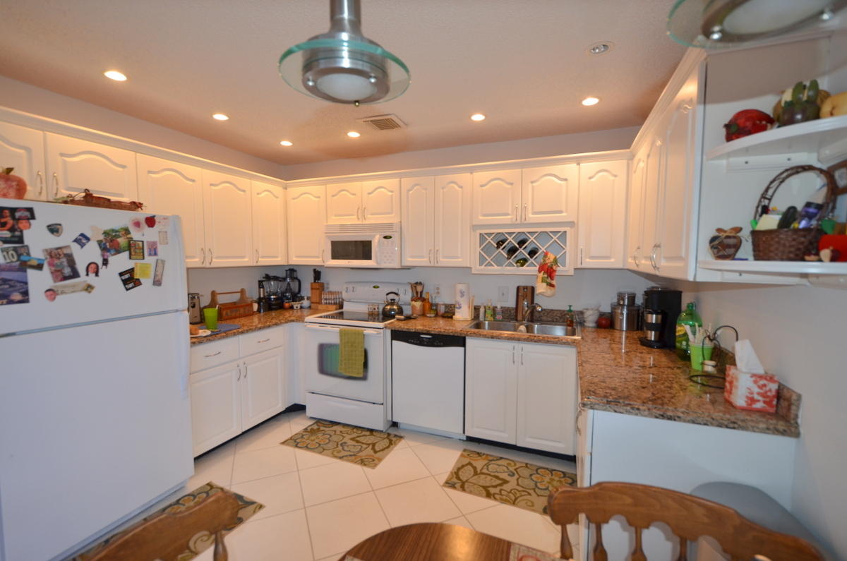 9142 Southwest 22nd Street, Unit A Boca Raton, FL 33428 - Photo 11 of 31 DSC_3698-001