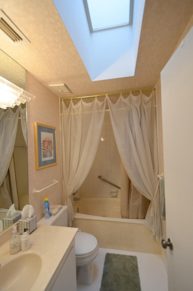 9142 Southwest 22nd Street, Unit A Boca Raton, FL 33428 - Photo 23 of 31 DSC_3728-001