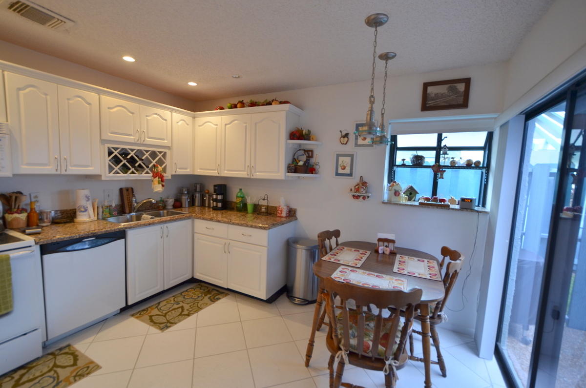 9142 Southwest 22nd Street, Unit A Boca Raton, FL 33428 - Photo 10 of 31 DSC_3724-001