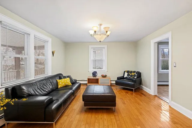 $925,000 | 43 Van Nostrand Avenue, Great Neck, NY 11024