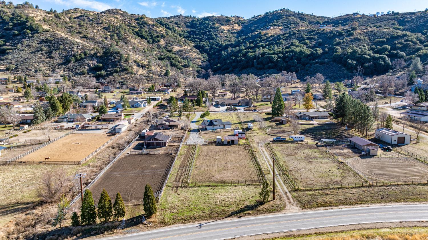 23001 Homestead Way Tehachapi, CA 93561 - Photo 38 of 45 Gallery Image 38