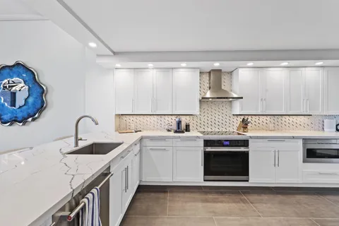$1,349,000 | 1800 South Ocean Drive, Unit 404, Fort Lauderdale, FL 33316