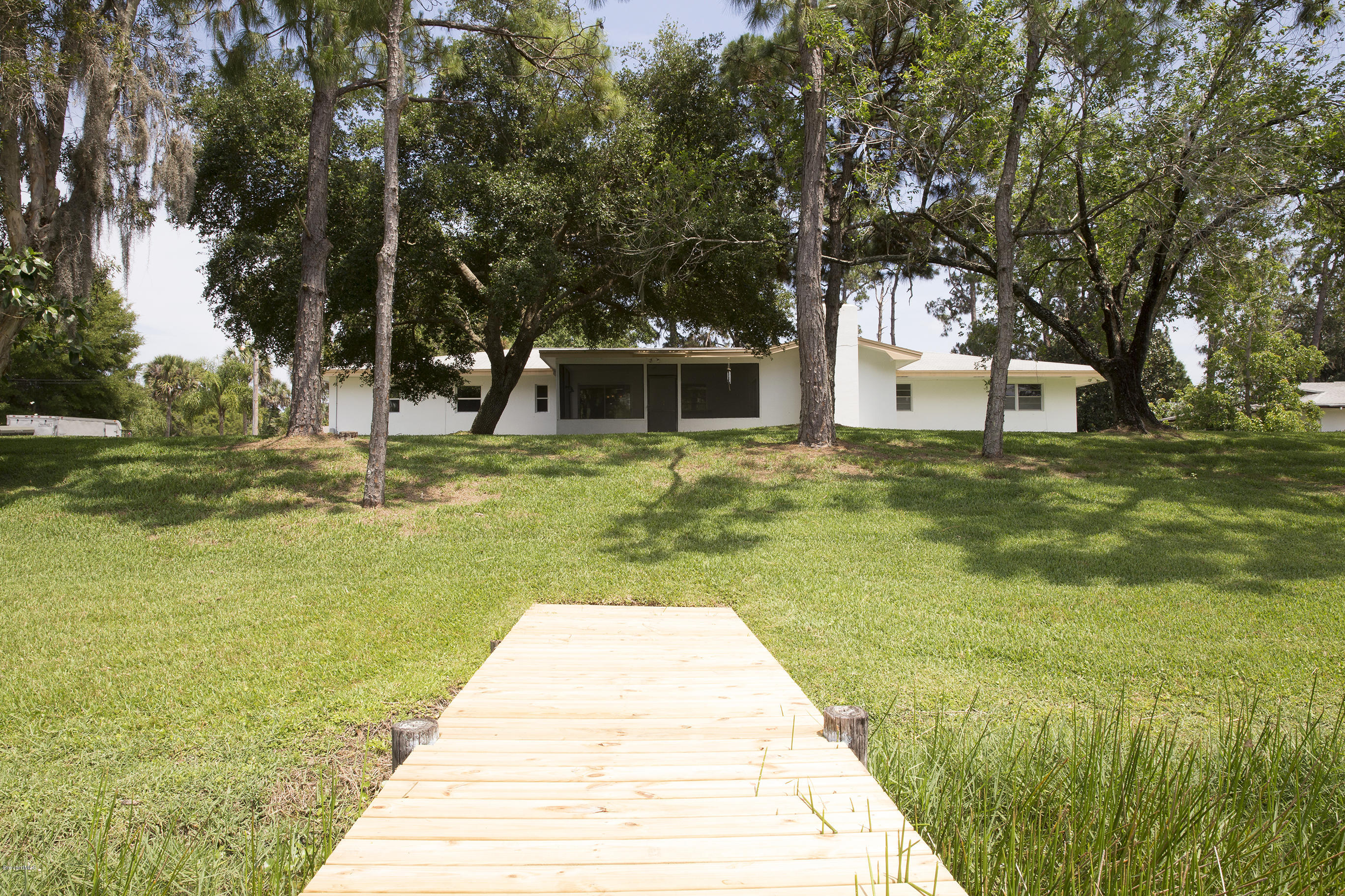 325 Gray Road Melbourne, FL 32904 - Photo 20 of 26 IMG_3490