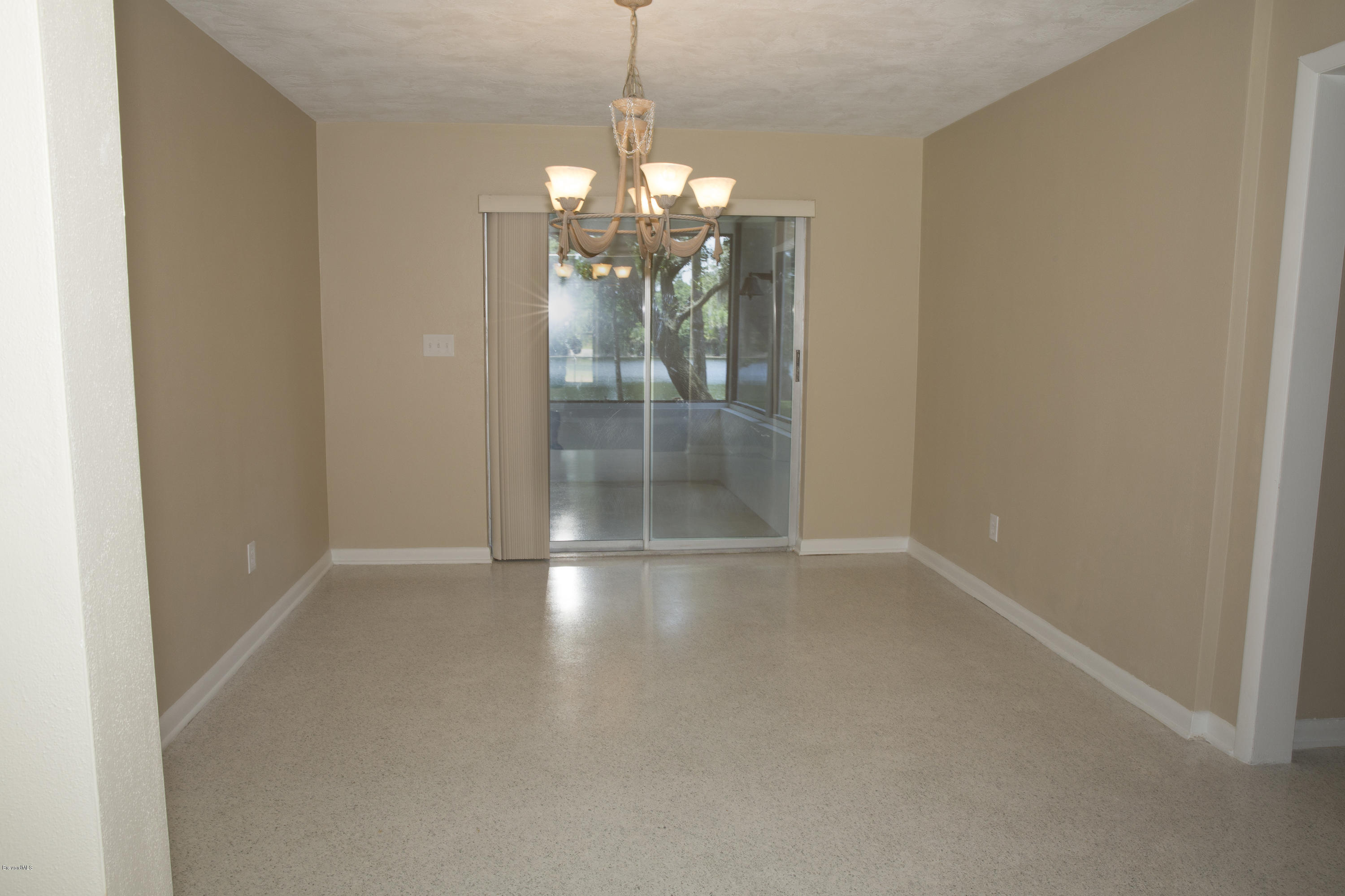325 Gray Road Melbourne, FL 32904 - Photo 8 of 26 IMG_3470
