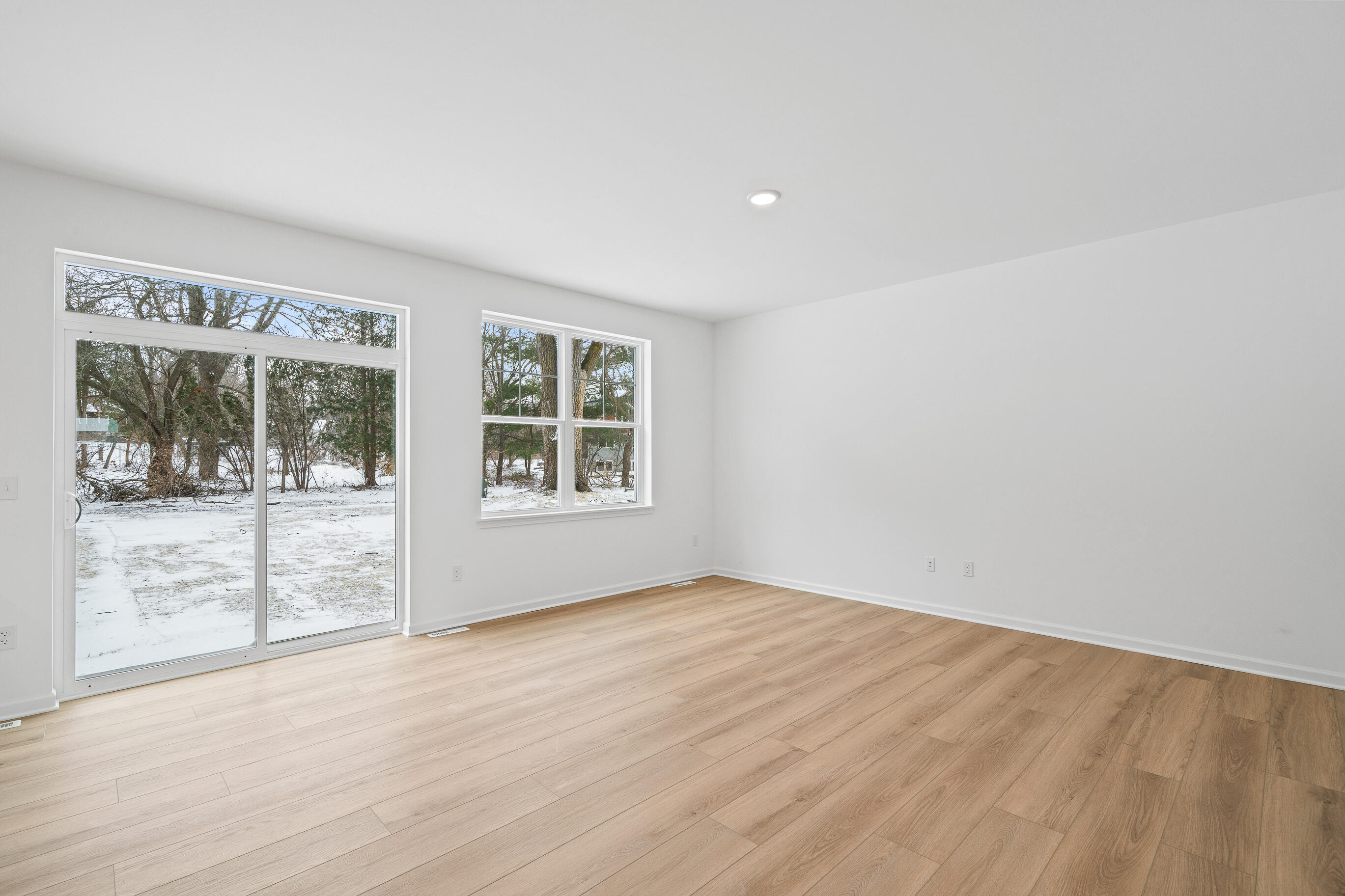 1589 Meadowview Court Whitewater, WI 53190 - Photo 13 of 27 Living Area