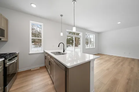 $334,900 | 1589 Meadowview Court, Whitewater, WI 53190