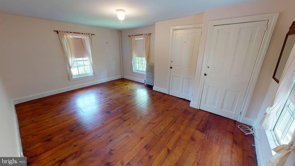 732 Spring Lane Philadelphia, PA 19128 - Photo 14 of 37 Master bedroom