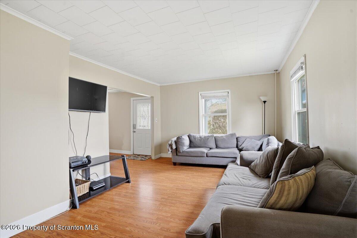 504 Electric Street Scranton, PA 18509 - Photo 17 of 53 Living Room