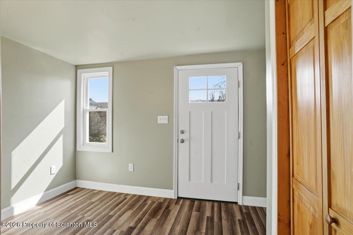 504 Electric Street Scranton, PA 18509 - Photo 22 of 53 Mudroom/Bedroom