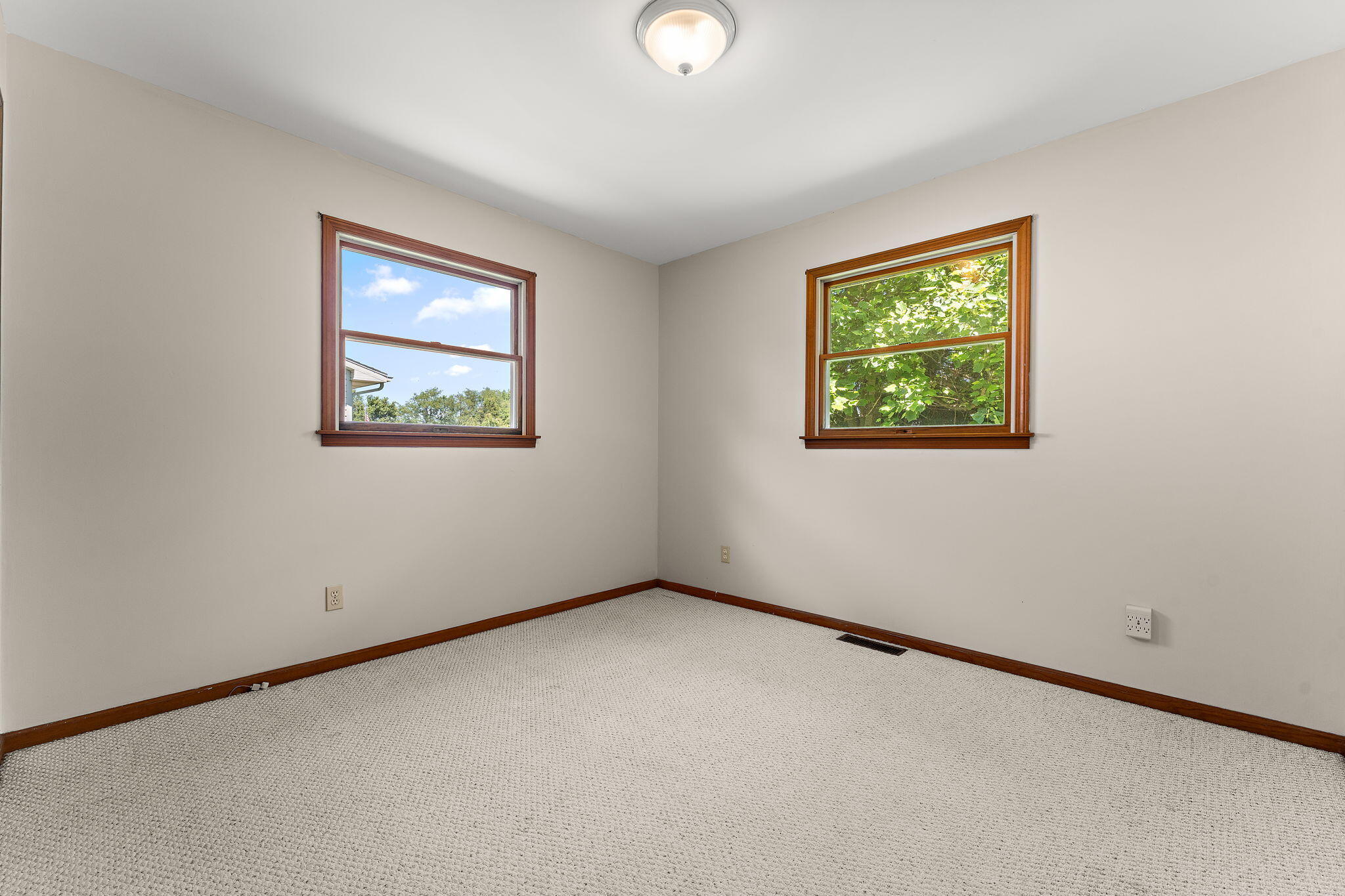 9082 Estates Drive Demotte, IN 46310 - Photo 15 of 20 2048x1365