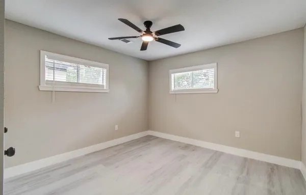 $195,000 | 1007 San Jacinto Street, Highlands, TX 77562
