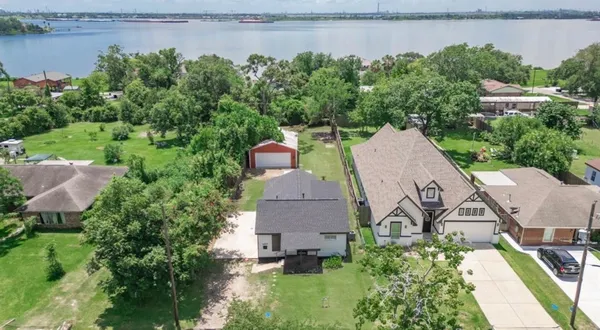 $195,000 | 1007 San Jacinto Street, Highlands, TX 77562