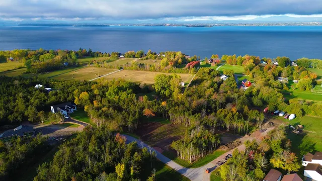 $215,000 | 92 Lindseys Lane, Unit LOT 3, South Hero, VT 05486