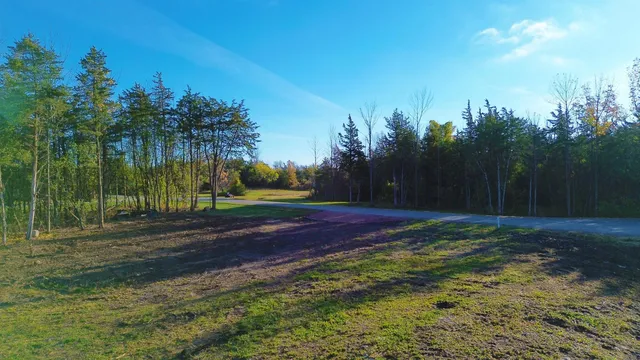 $215,000 | 92 Lindseys Lane, Unit LOT 3, South Hero, VT 05486