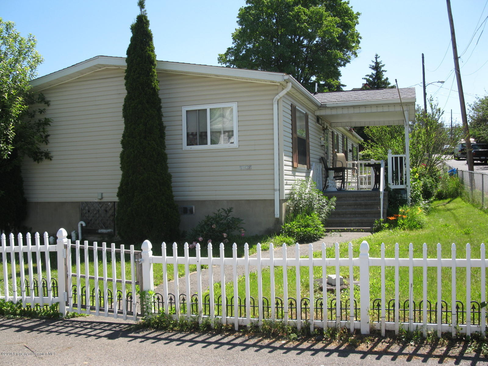 1132 Spring Street Avoca, PA 18641 - Photo 3 of 20 Gallery Image 3