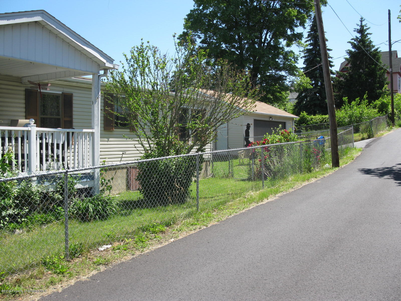 1132 Spring Street Avoca, PA 18641 - Photo 4 of 20 Gallery Image 4