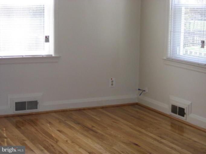 4213 Colonial Road Pikesville, MD 21208 - Photo 2 of 24 Beautiful hardwood floors