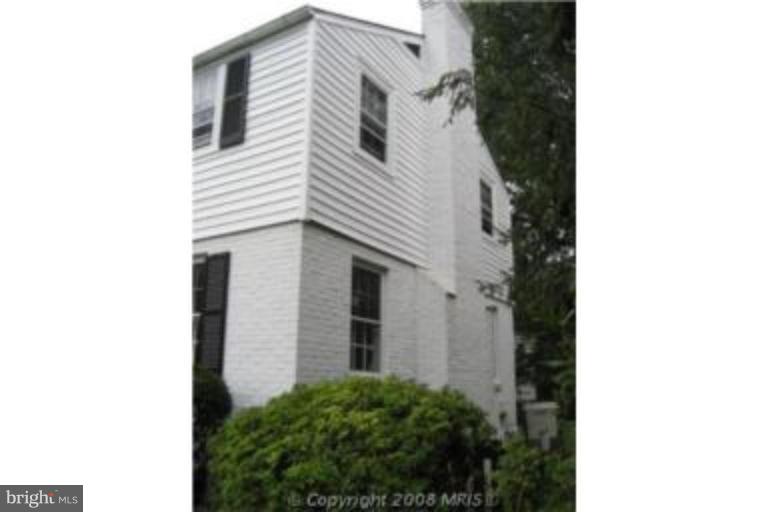 4213 Colonial Road Pikesville, MD 21208 - Photo 12 of 24 Right side of house