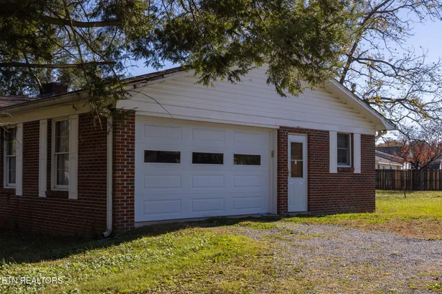 $299,500 | 313 Bryson Street, Athens, TN 37303