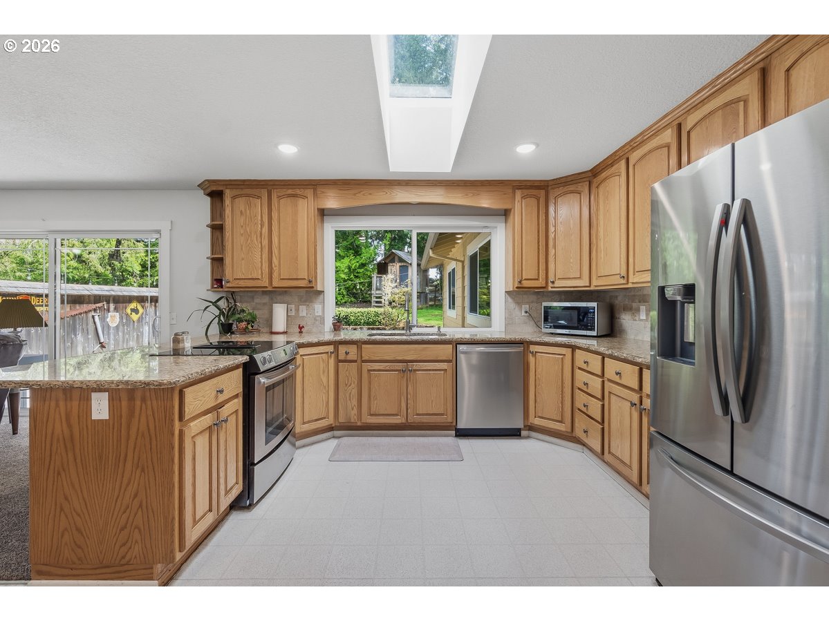 9890 Southwest Grabhorn Road Beaverton, OR 97007 - Photo 11 of 47