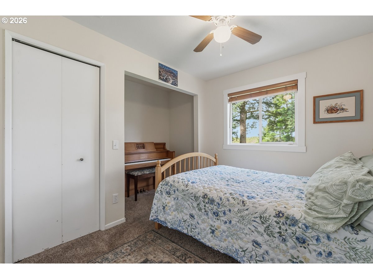 9890 Southwest Grabhorn Road Beaverton, OR 97007 - Photo 27 of 47