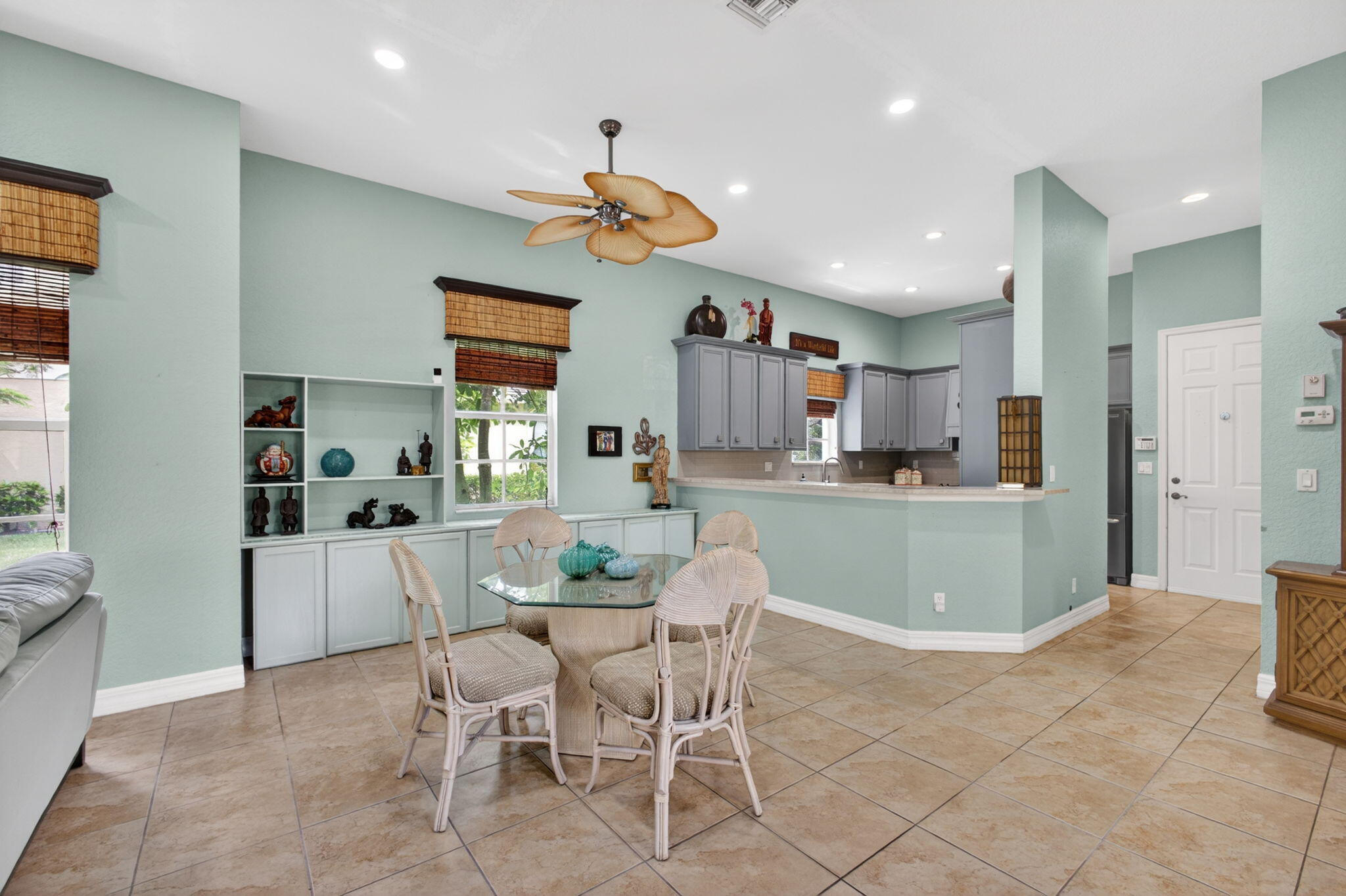 127 Arklow Avenue Jupiter, FL 33458 - Photo 12 of 36 28-web-or-mls-5D1A7232