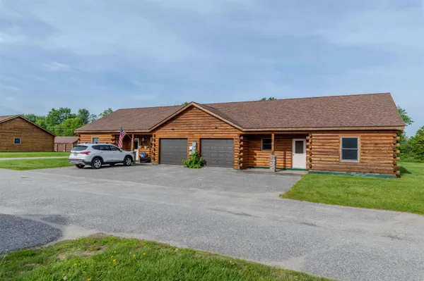 $1,800 | 181 Benton Road, Unit 24, Haverhill, NH 03774