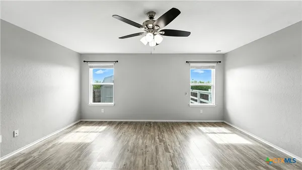 $305,000 | 912 Bexley Drive, Seguin, TX 78155