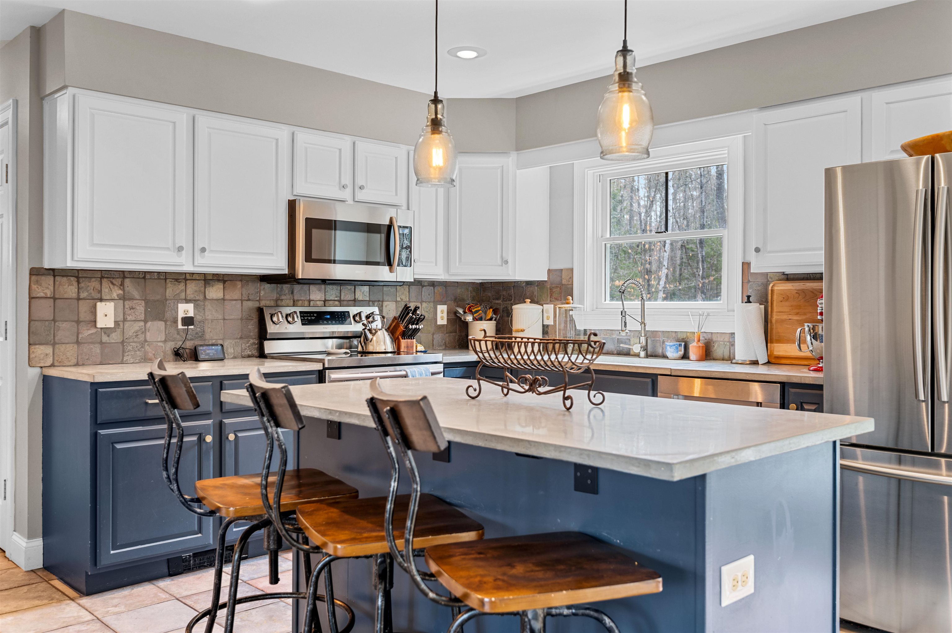 477 Mansfield View Road Stowe, VT 05672 - Photo 12 of 49