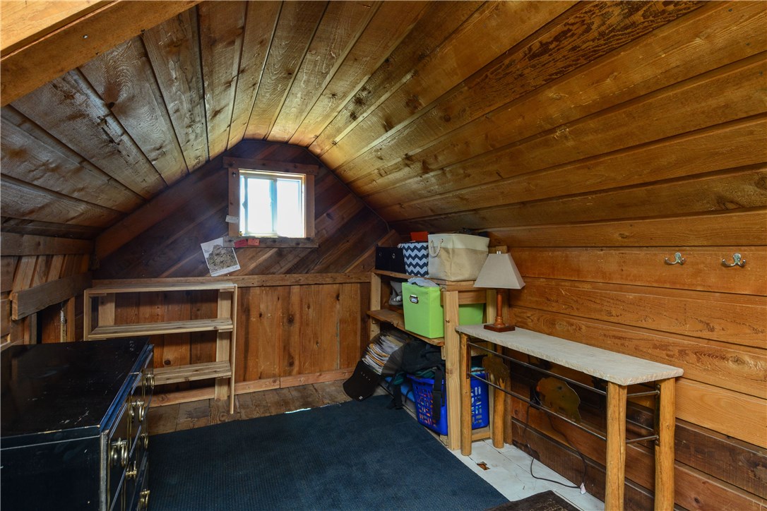 89 V Road Silverthorne, CO 80498 - Photo 15 of 25 Master/loft bedroom.