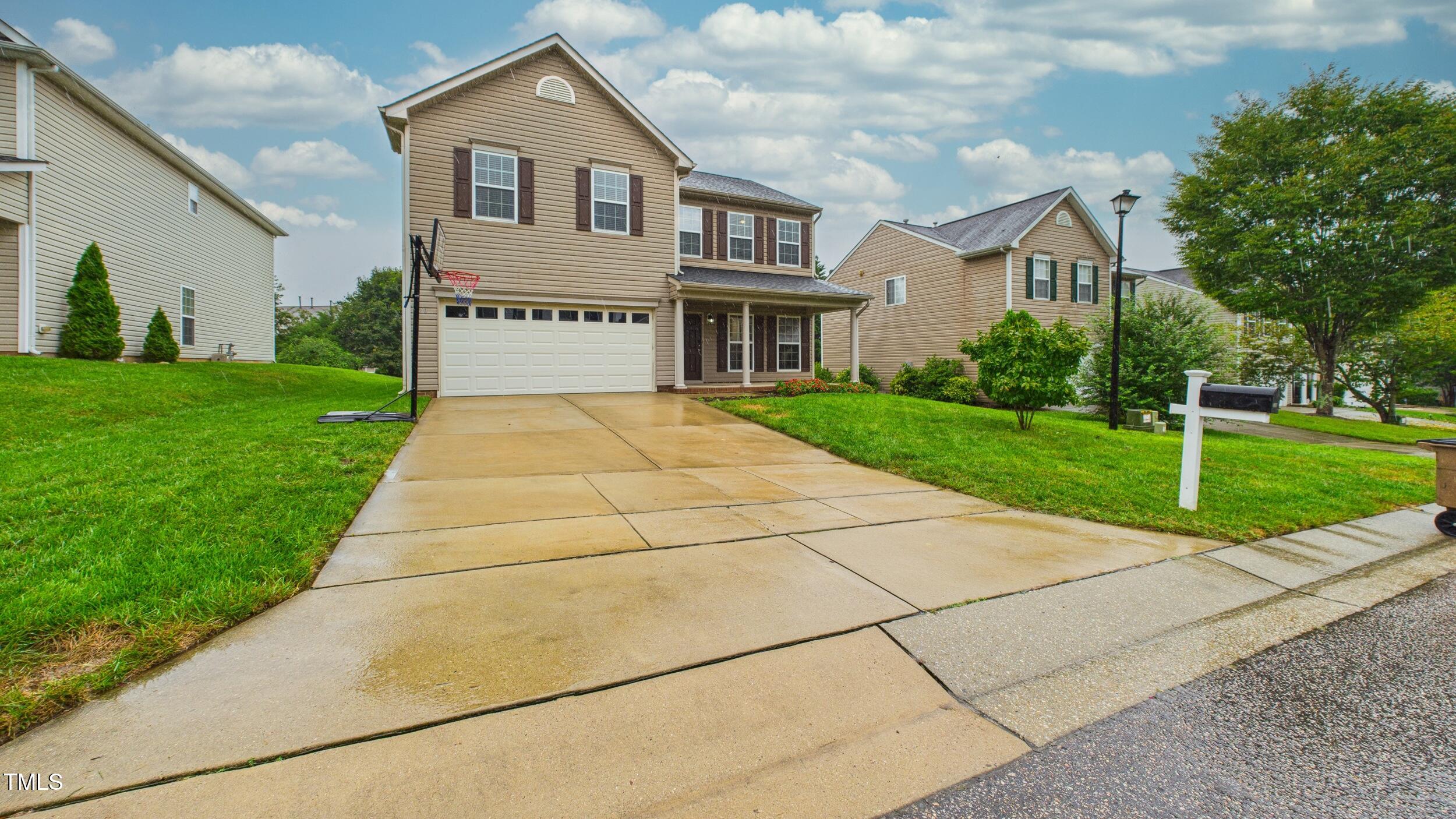 720 Stackhurst Way Wake Forest, NC 27587 - Photo 2 of 47 2_cam04645g0-pr0011-still038