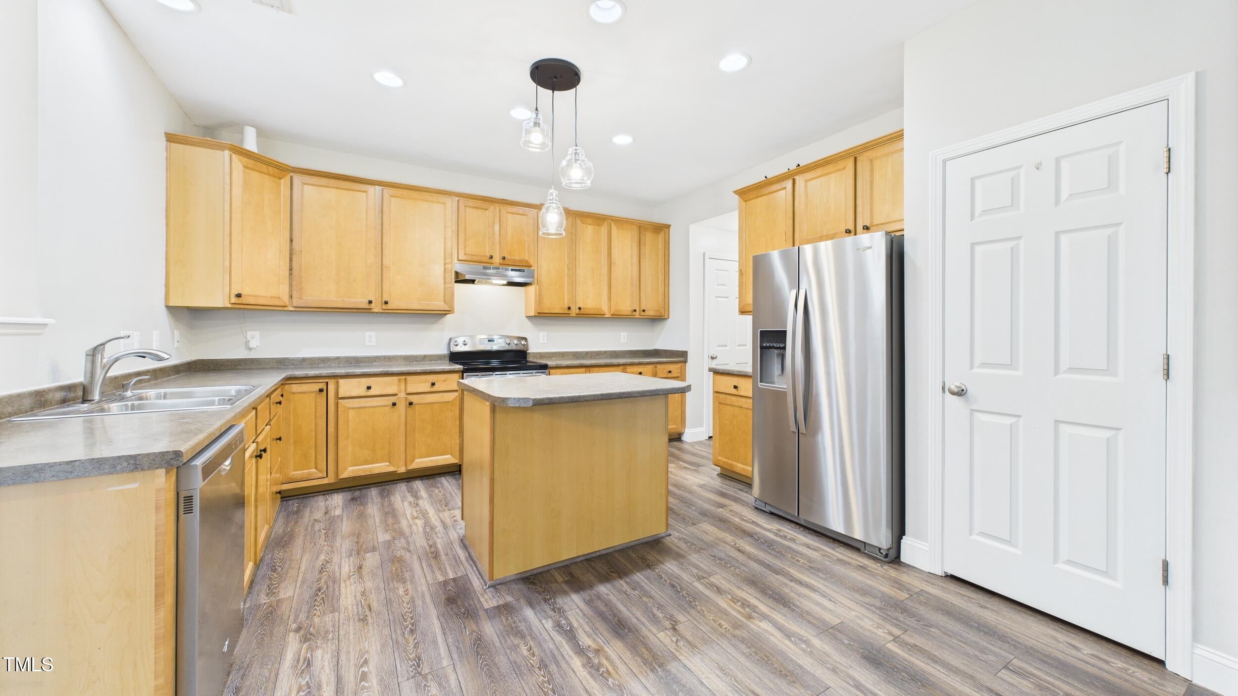 720 Stackhurst Way Wake Forest, NC 27587 - Photo 5 of 47 5_cam04645g0-pr0011-still005
