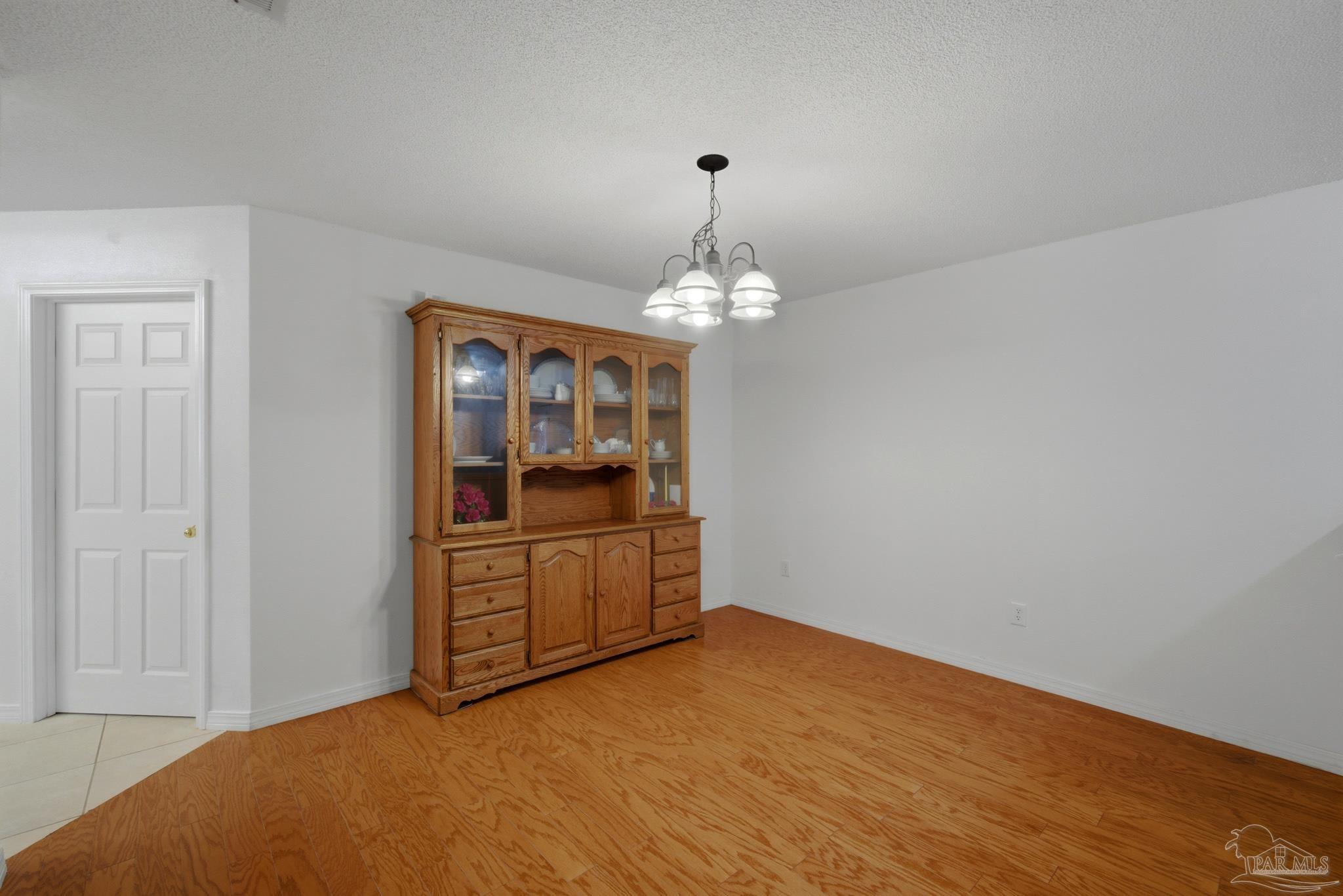 7117 Woodside Road Pensacola, FL 32526 - Photo 8 of 33