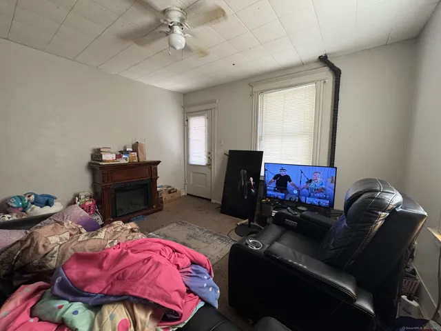 $359,900 | 231 School Street, Manchester, CT 06040