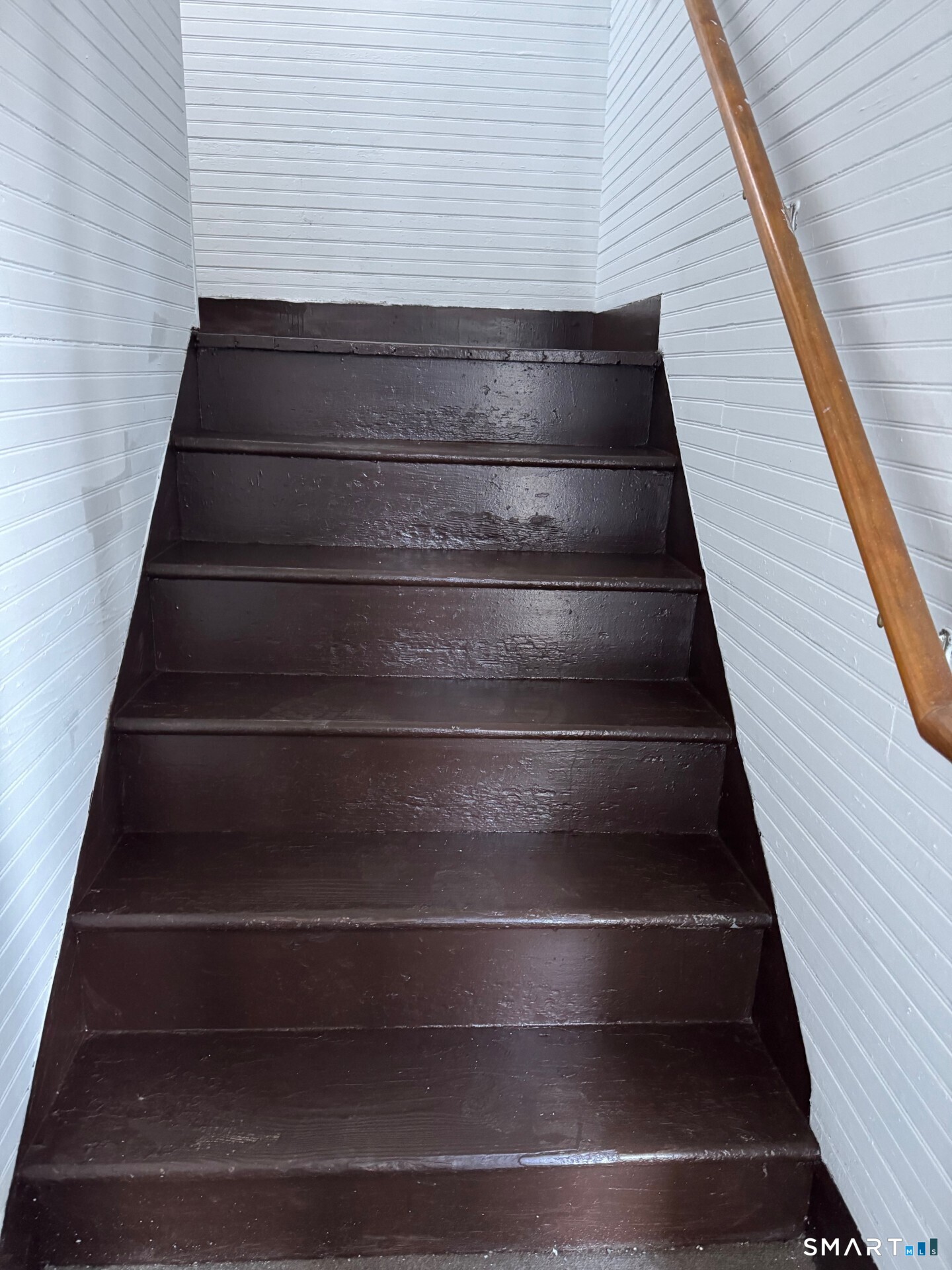 231 School Street Manchester, CT 06040 - Photo 37 of 37 a view of entryway