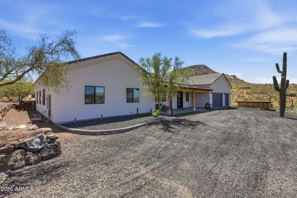 $949,000 | 43131 North 20th Street, New River, AZ 85087