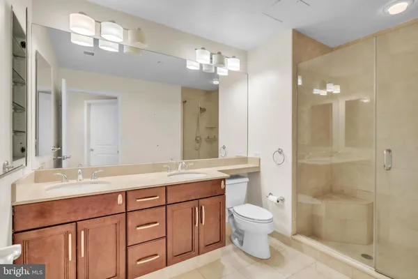 $7,750 | 400-26 South Broad Street, Unit 2407, Philadelphia, PA 19146