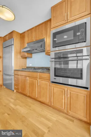 $7,750 | 400-26 South Broad Street, Unit 2407, Philadelphia, PA 19146