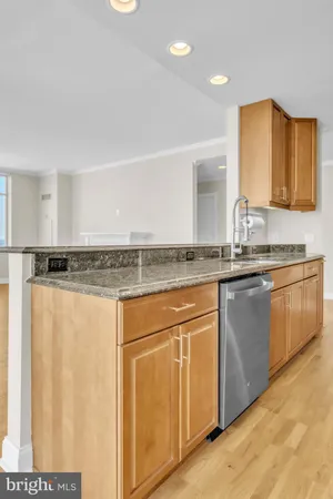 $7,750 | 400-26 South Broad Street, Unit 2407, Philadelphia, PA 19146