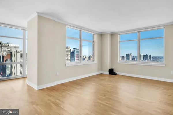 $7,750 | 400-26 South Broad Street, Unit 2407, Philadelphia, PA 19146
