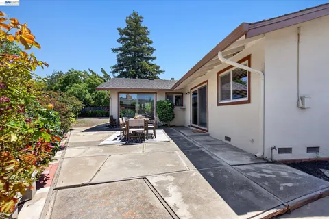 $1,100,000 | 446 Pismo Court, Livermore, CA 94550
