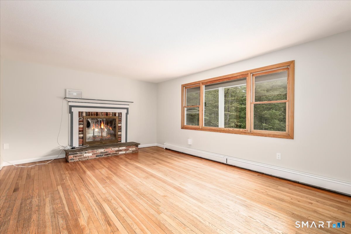 131 Seth Low Mountain Road Ridgefield, CT 06877 - Photo 6 of 39