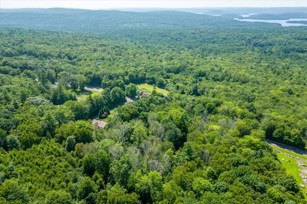 2 E Petersham Road Hardwick, MA 01037 - Photo 3 of 8