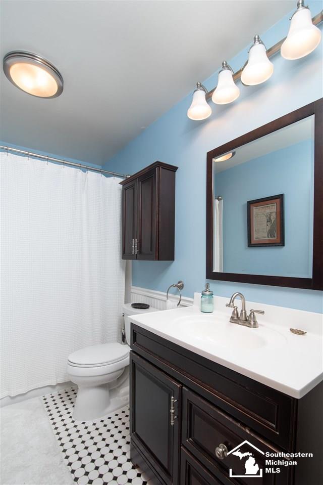 14206 Stoeflet Street Gibraltar, MI 48173 - Photo 14 of 21